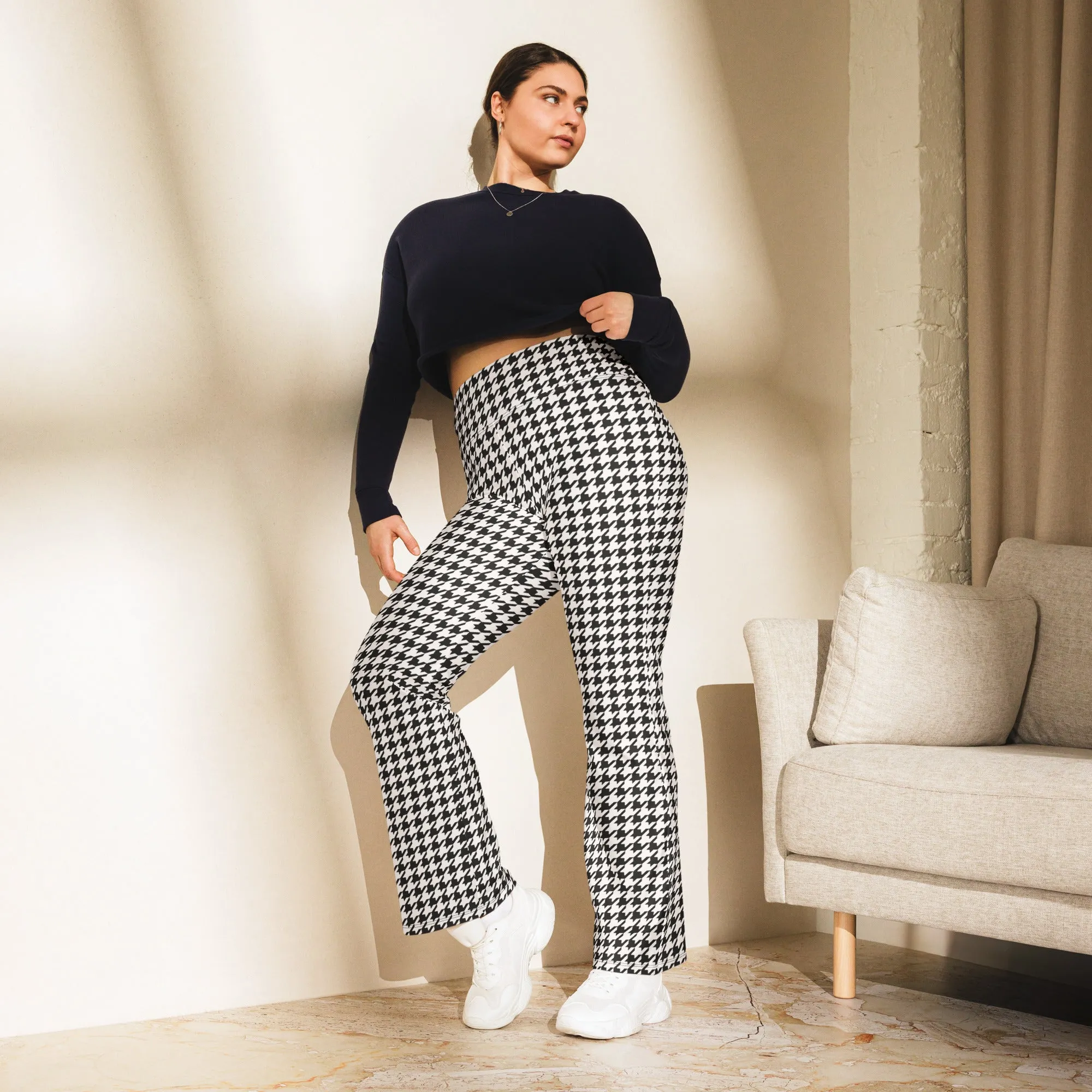 Black & White Houndstooth Print Flare Leggings