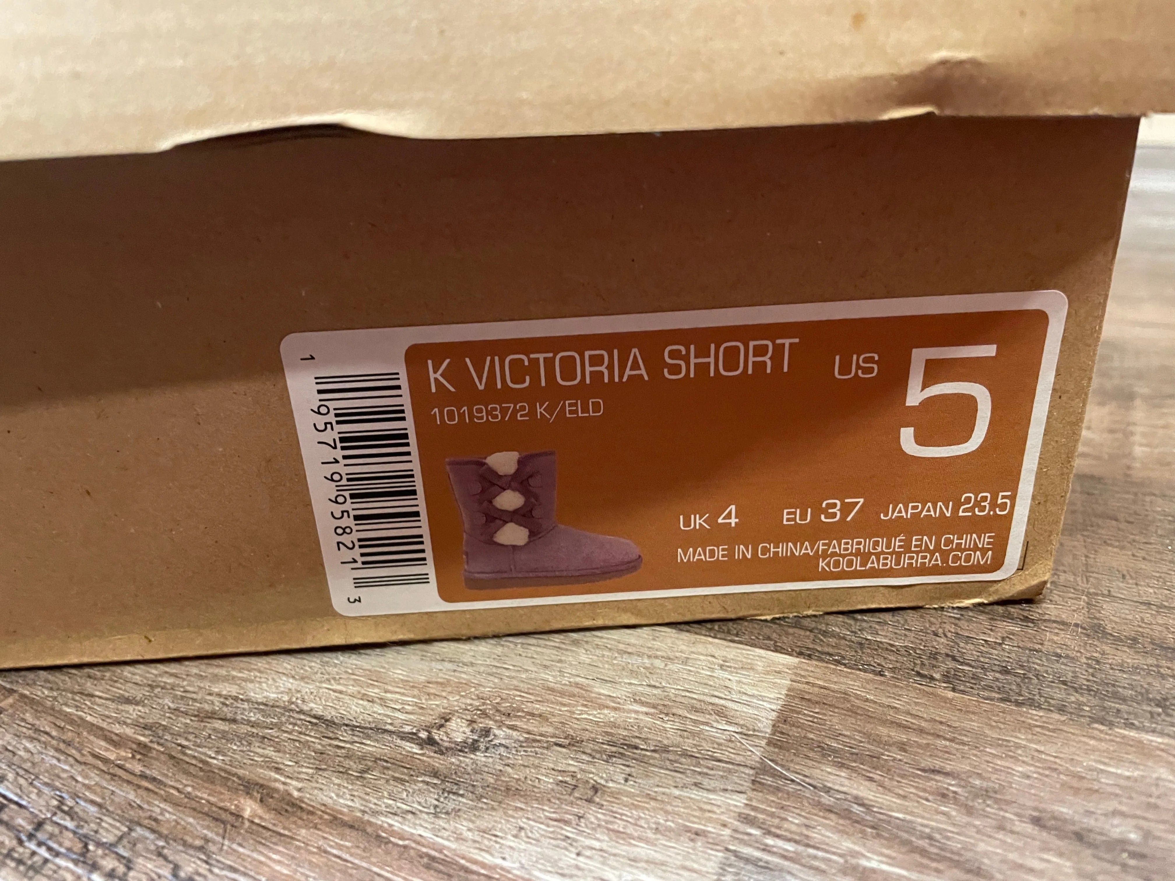 Koolaburra by UGG NIB K Victoria Short Purple Fur Boots kids size 5