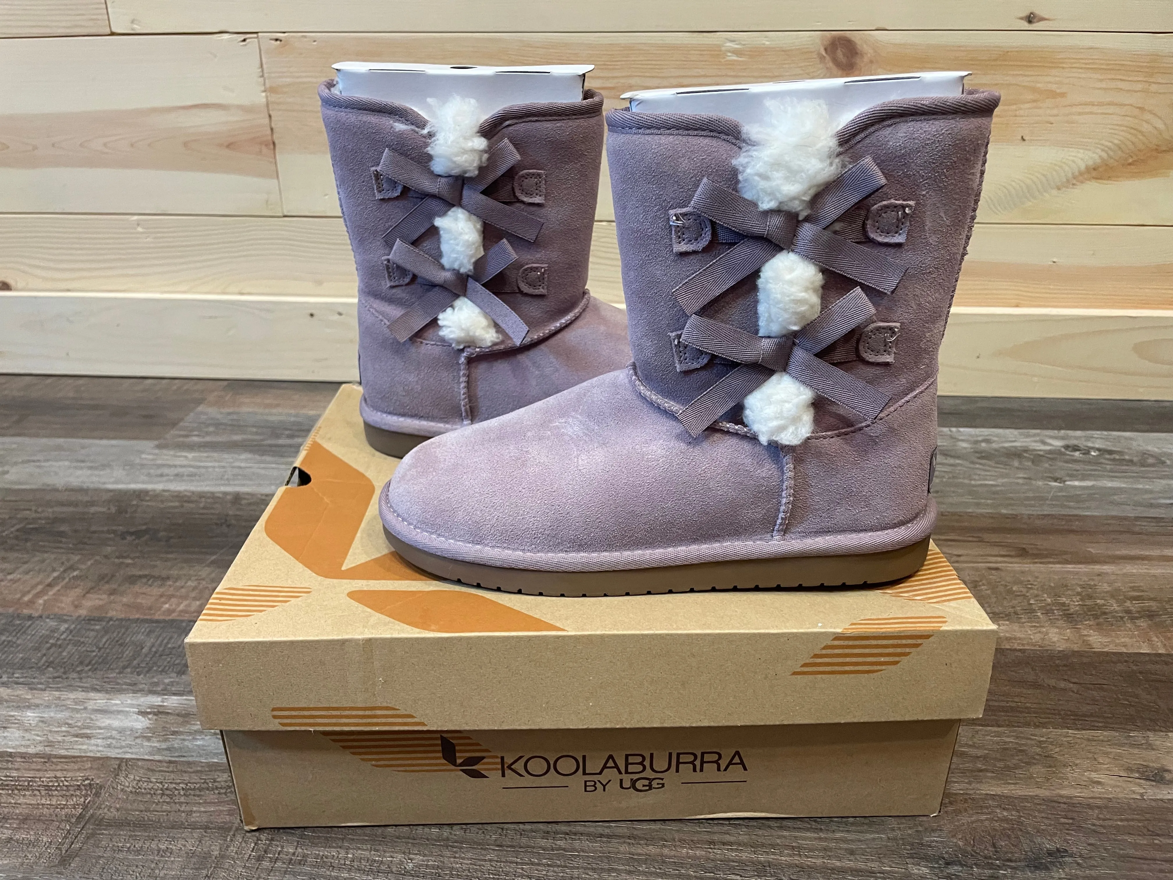 Koolaburra by UGG NIB K Victoria Short Purple Fur Boots kids size 5