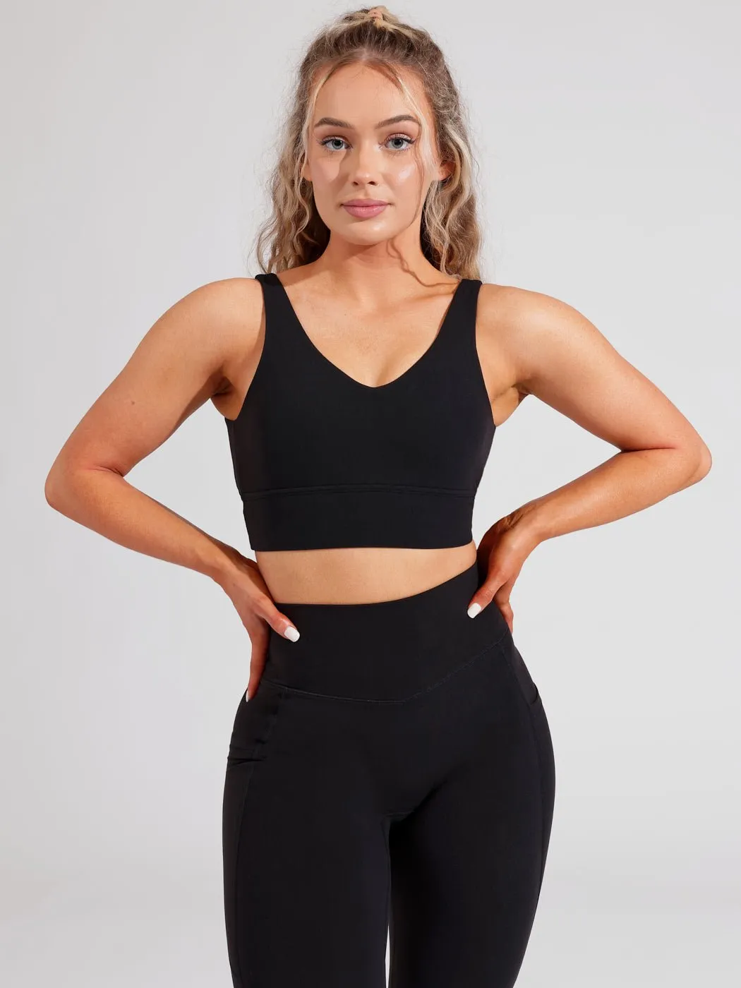 Monarch Sports Bra - Onyx Black