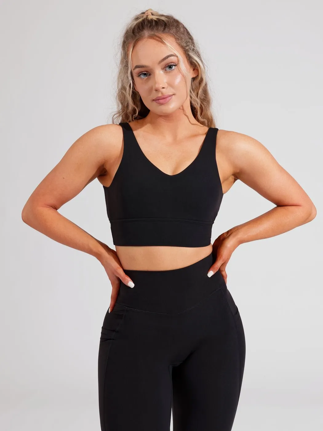 Monarch Sports Bra - Onyx Black